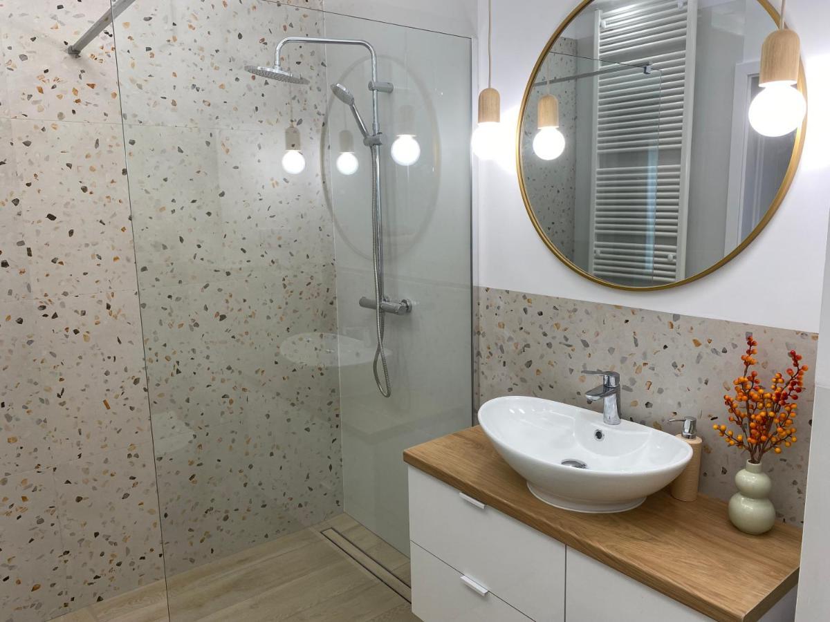 Metro Szwedzka Apartament Orange Βαρσοβία Εξωτερικό φωτογραφία